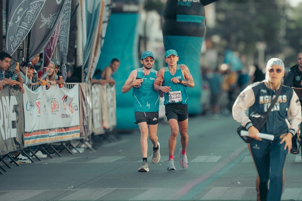 RETRATO DEPORTIVO on Unsplash